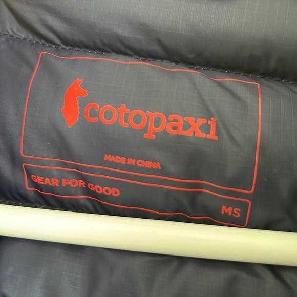 Cotopaxi Men’s Brown Fuego Down Vest in Acorn Stripe, NWT - Picture 4 of 6